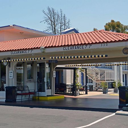 Motel 6-Vista, Ca Ngoại thất bức ảnh