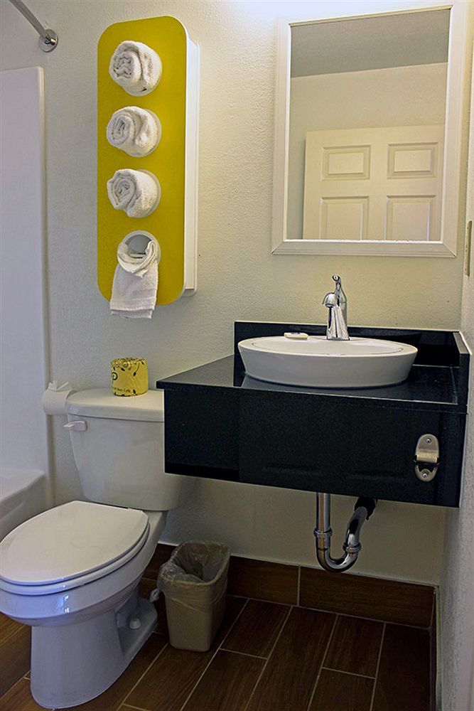 Motel 6-Vista, Ca Ngoại thất bức ảnh