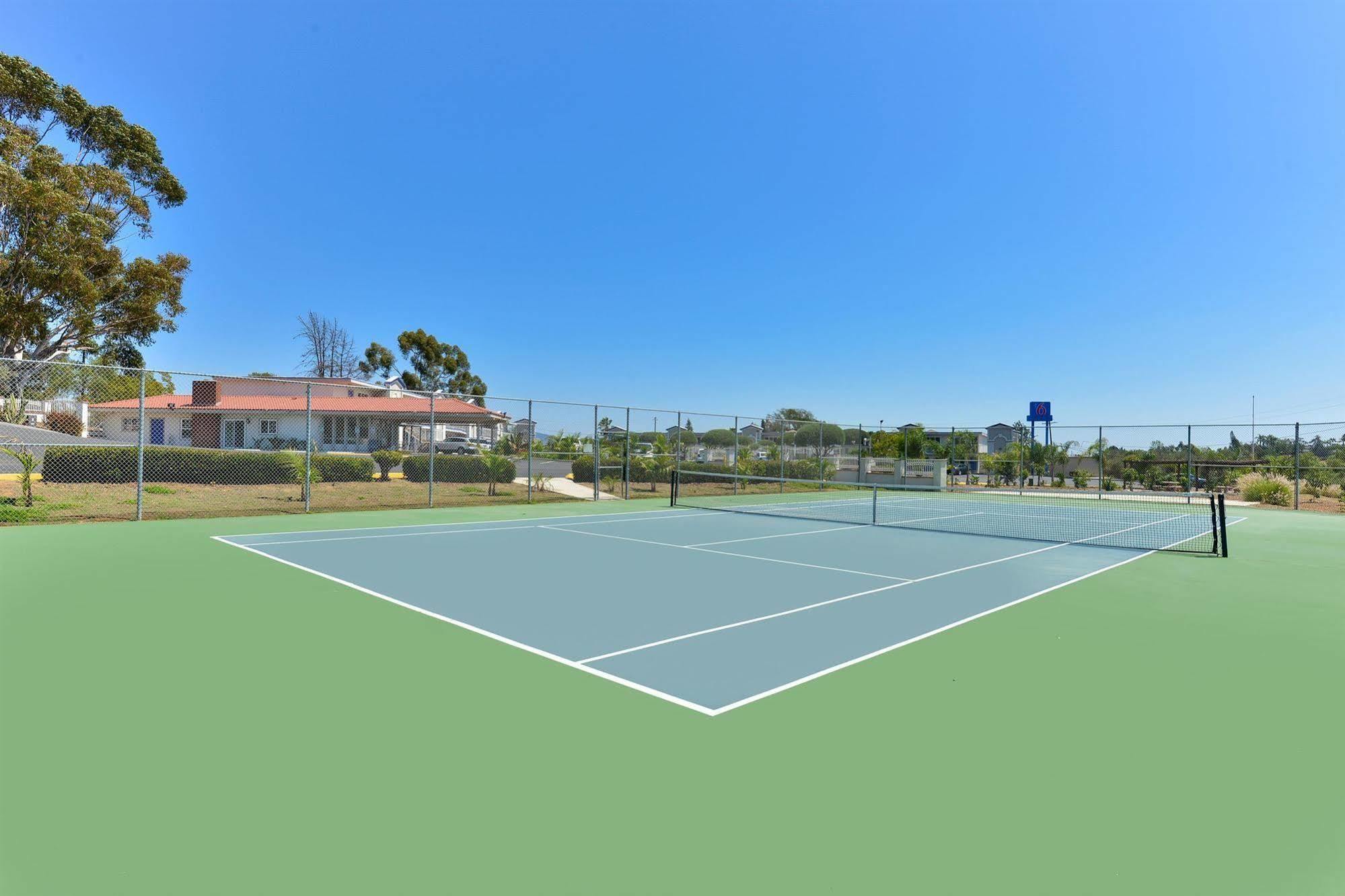 Motel 6-Vista, Ca Ngoại thất bức ảnh